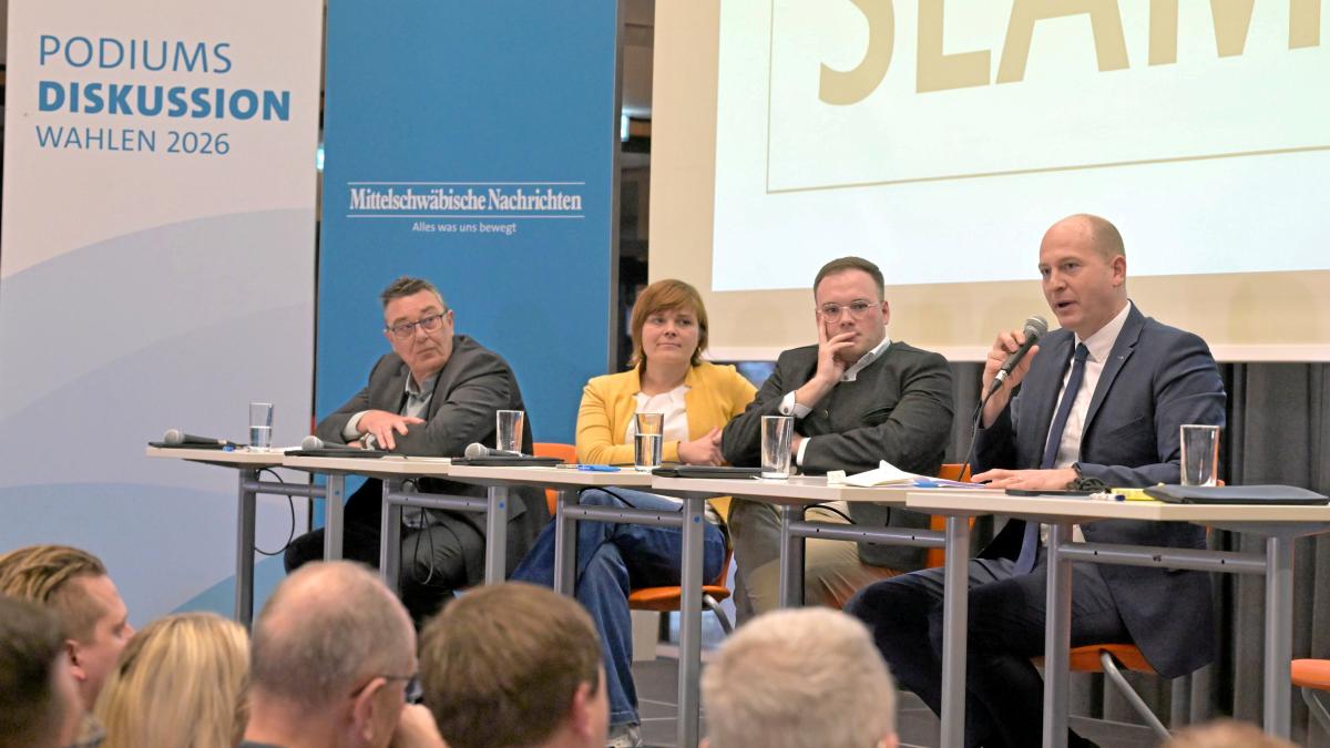 Vier-Kandidaten-stehen-Rede-und-Antwort-Gro-es-Interesse-am-B-rgermeister-Slam-in-Krumbach