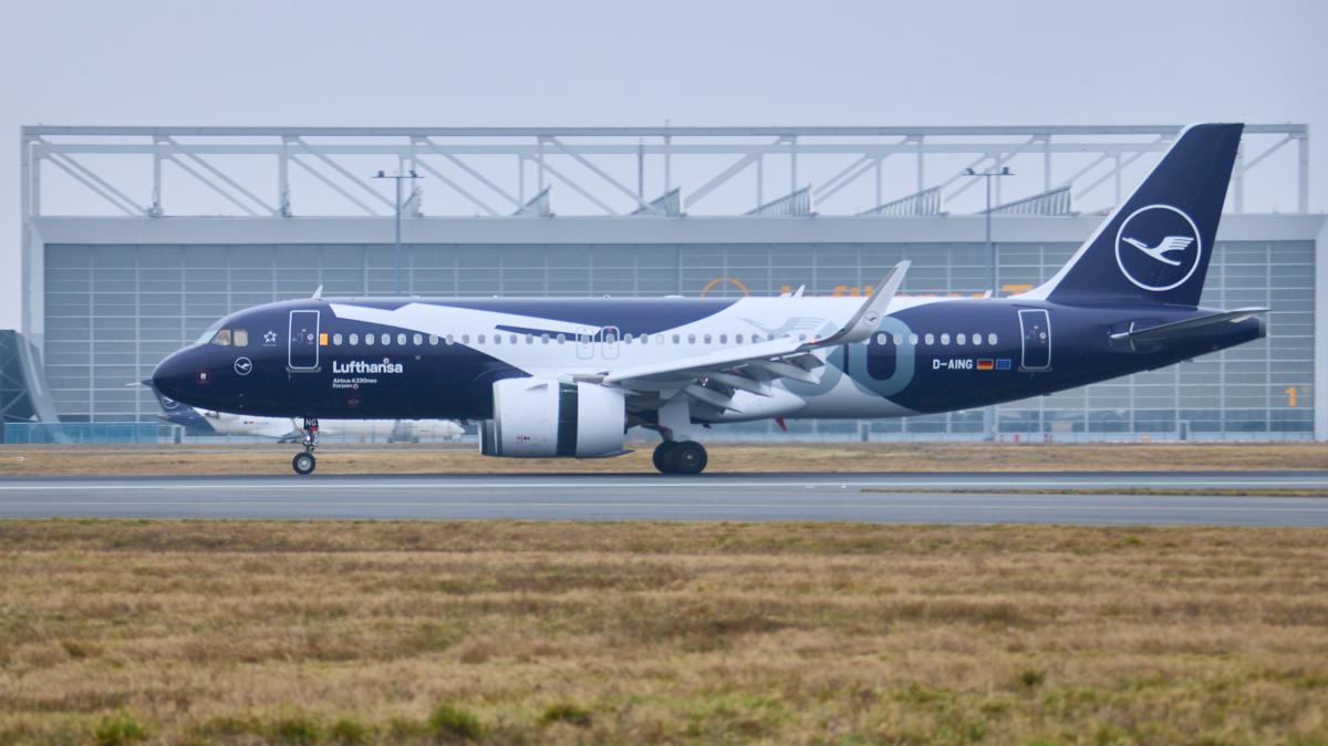 Der-erste-Jet-mit-dem-Superkranich-Heute-landet-in-M-nchen-eine-besondere-Lufthansa-Maschine