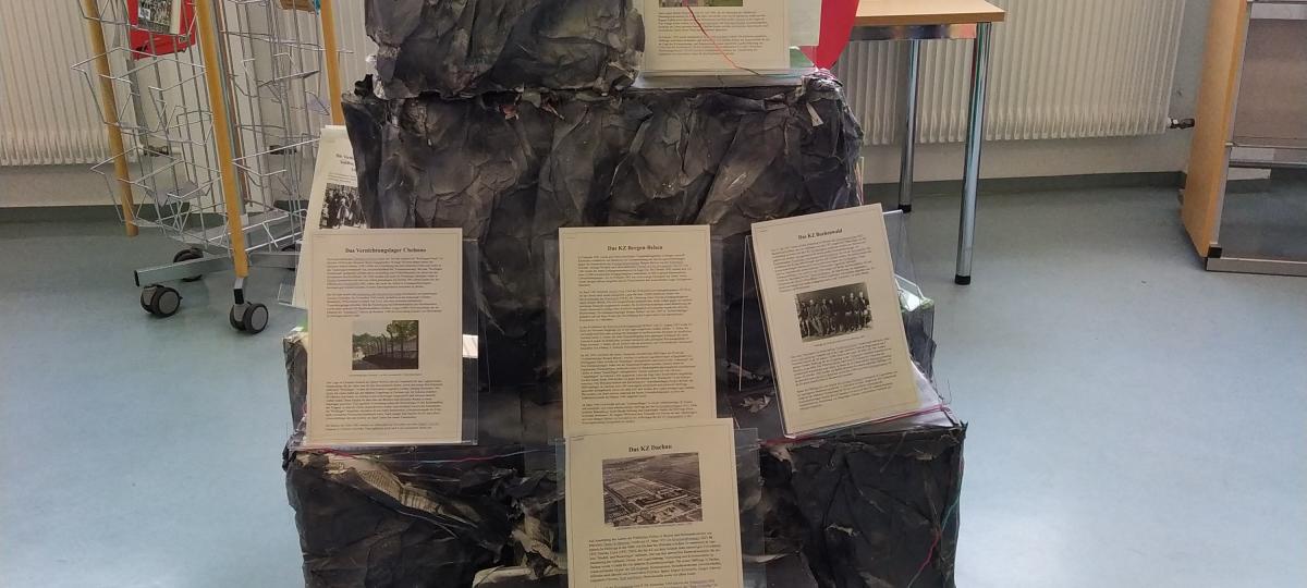 Besondere Ausstellung in der Schule