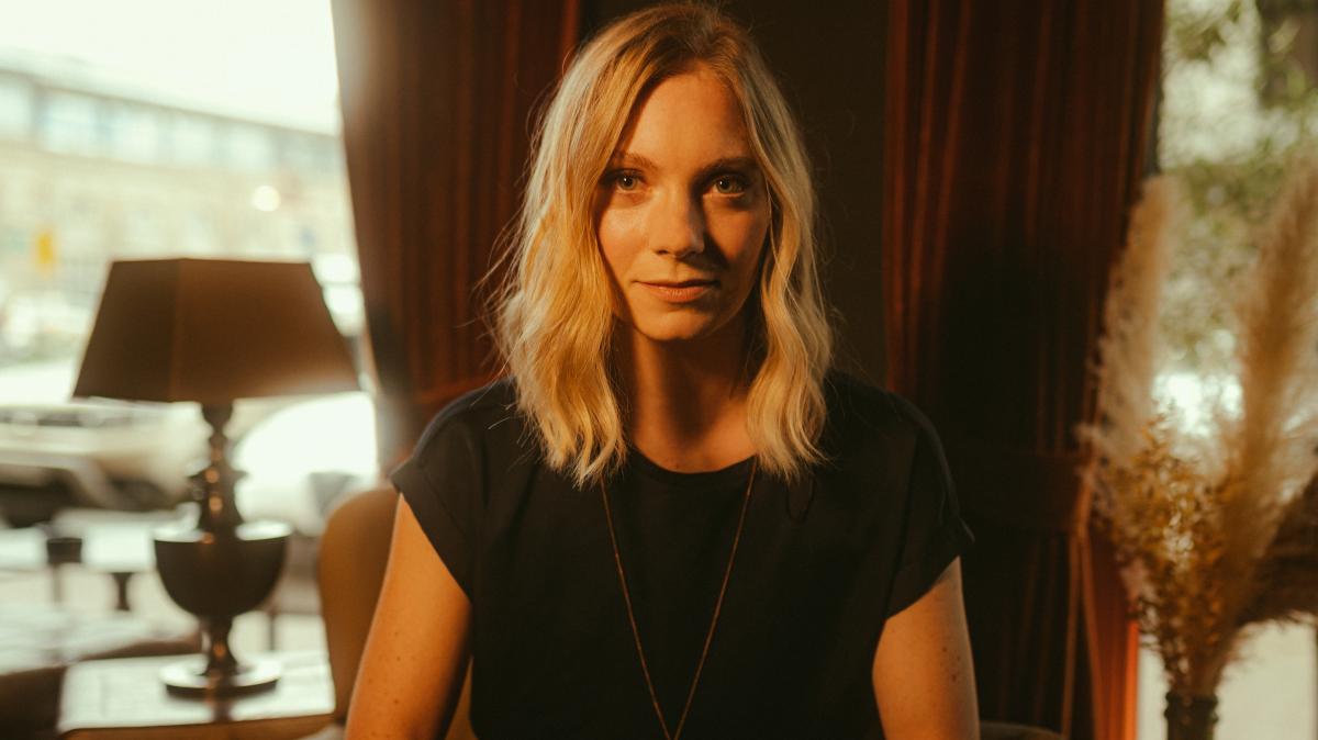 Ist-es-am-Ende-das-was-uns-gl-cklich-macht-Habt-Freunde-und-habt-Hobbys-