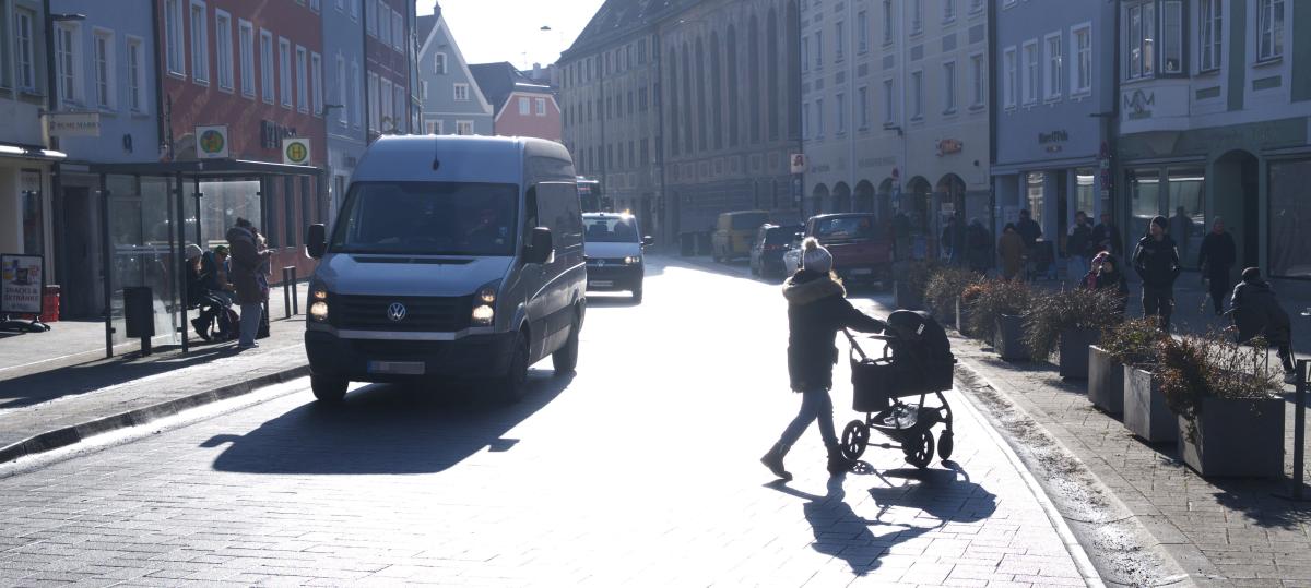 Verkehrsberuhigung am Hauptplatz: Zwischen Wünschen und rechtlichen Hindernisse