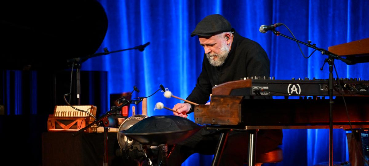 Martin Kälberer zeigt sich im Stadttheater als Meister der Improvisation