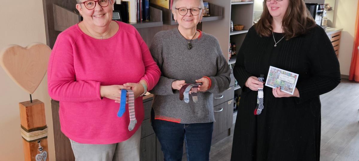 Spende aus der Aktion "Lesesocken"  an Illertisser Hospiz