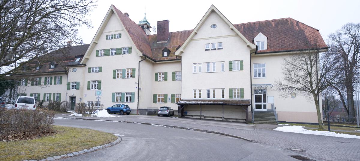 Verschmierte Fäkalien und Diebstahl an der Grundschule in Utting