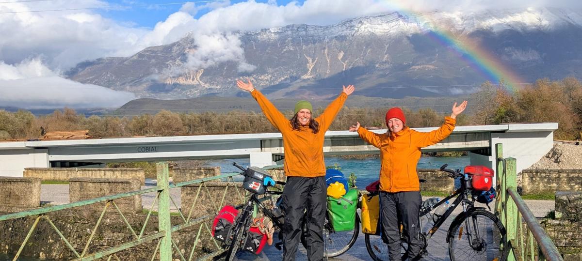 Trotz Pannen und Dauerregen: Zwei Schwestern radeln von Ulm nach Athen