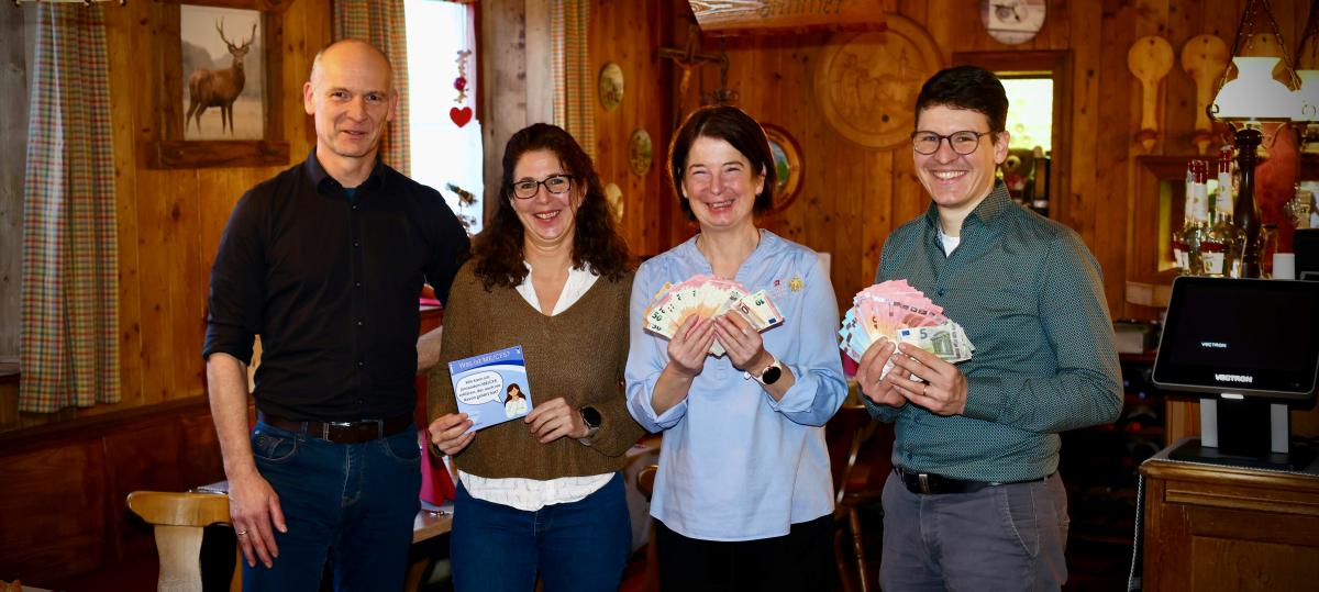 Gutes tun bei Eiseskälte: Beim Butterbrezellauf in Holzheim wurden wieder Spenden gesammelt