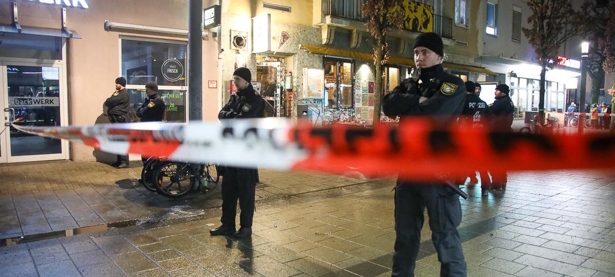 „Ich stand da splitterfasernackt“: Polizei will auf Beschwerden nach Razzia im City Club reagieren