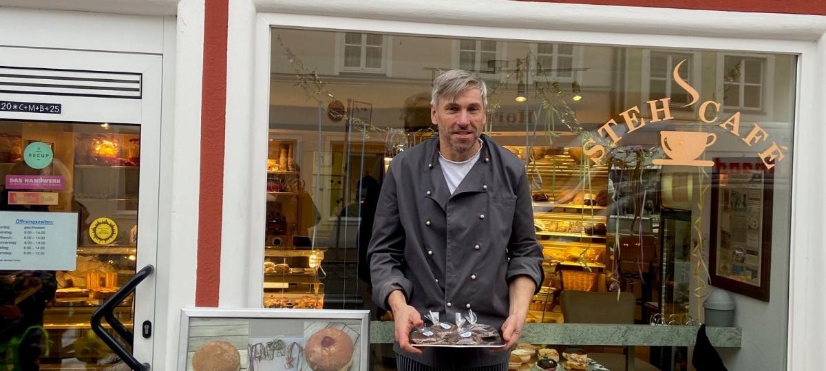 Für einen guten Zweck: Bei der Landsberger Bäckerei Fischer gibt es jetzt Faschingstaler