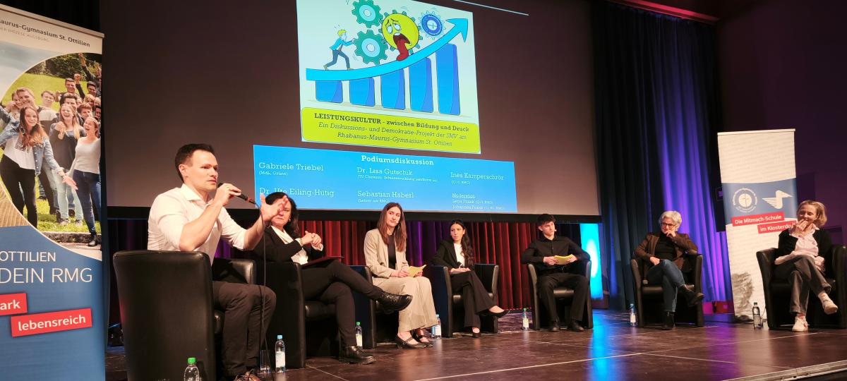 Gelebte Demokratie zu einem heißen Eisen