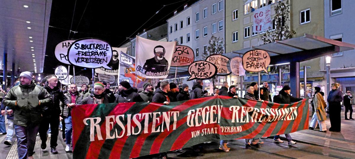 Nach Razzia im City Club: Mehr als 1000 Menschen demonstrieren gegen Polizeigewalt