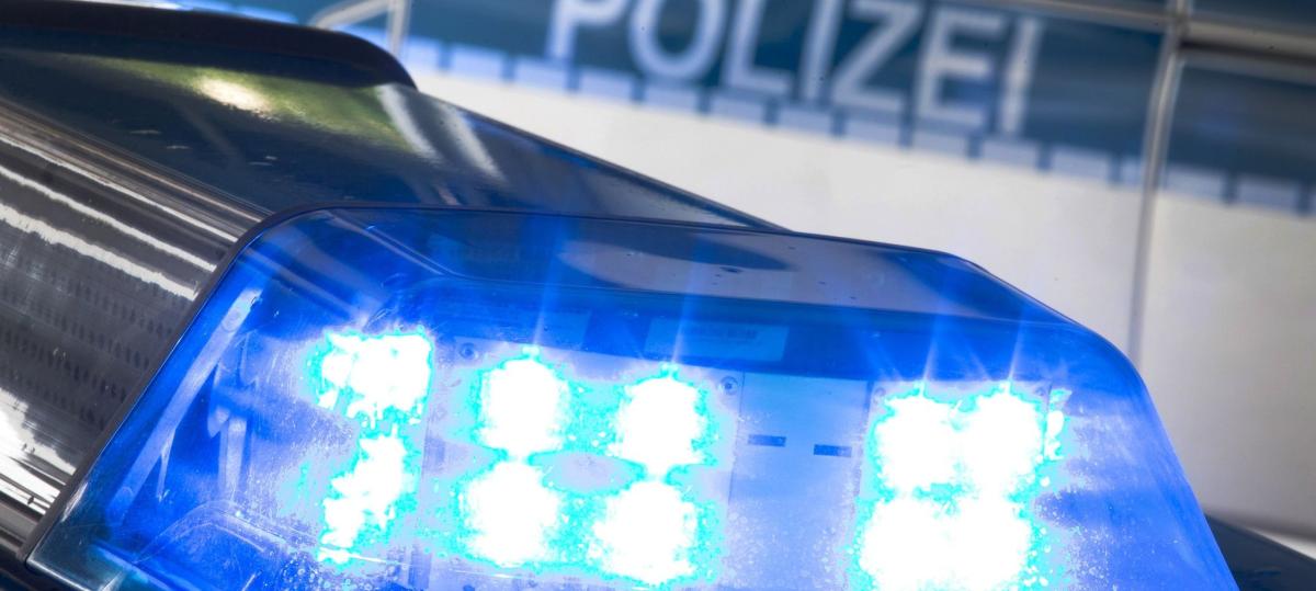 Kilometerlanger Stau nach Unfall mit drei Fahrzeugen in A8-Tunnel: Autofahrerin verletzt