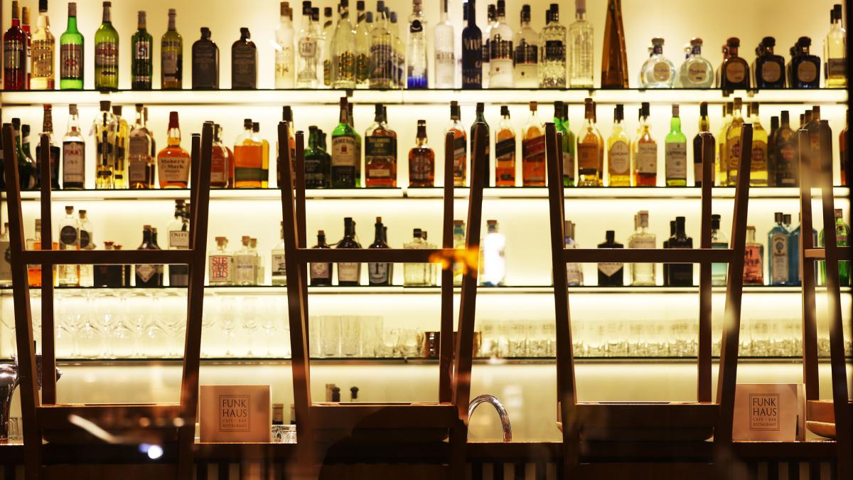 M-lleimer-in-Kneipe-geworfen-Betrunkener-sorgt-f-r-Polizeieinsatz-in-Krumbach