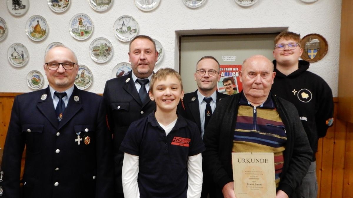 Erwin-Amon-seit-70-Jahren-der-FFW-Eichig-treu