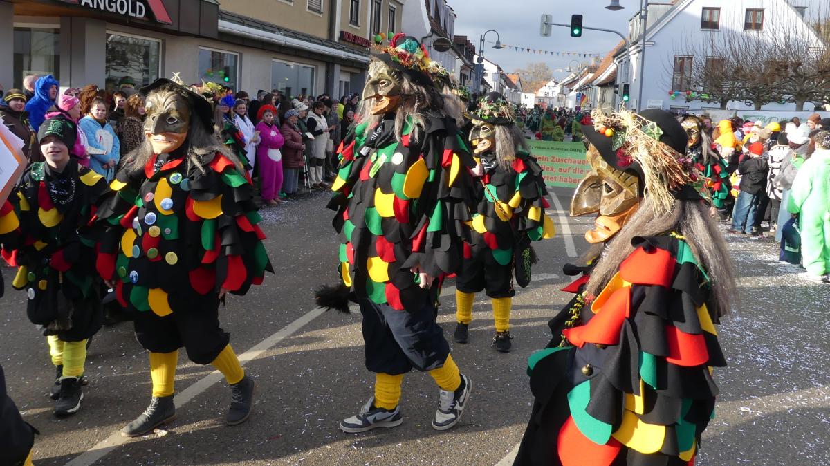 Polizeibilanz-zum-Fasching-in-Altenstadt-Nur-privat-flogen-die-F-uste