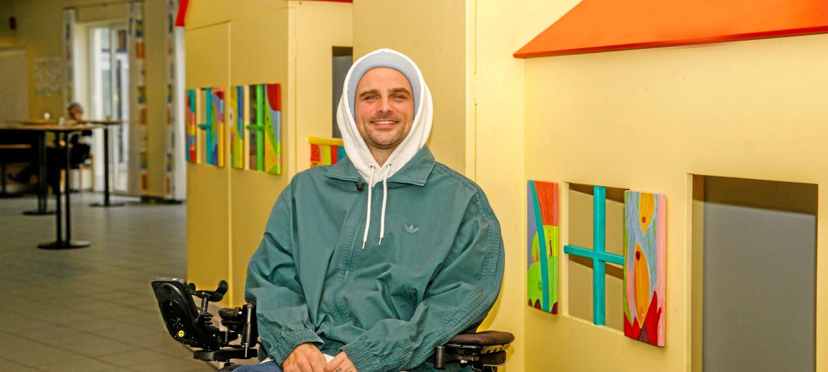 Er will schwer kranken Kindern Zeit schenken – wie ihm sein Rollstuhl dabei helfen kann