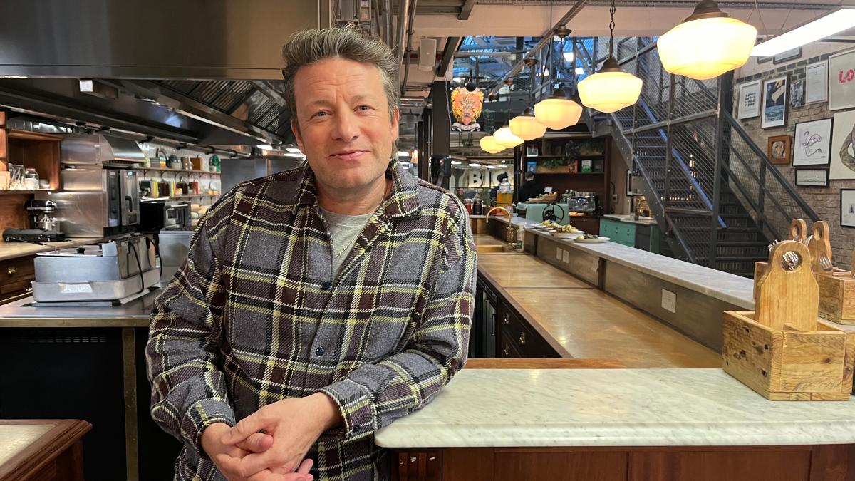 Jamie-Oliver-Viele-M-nner-f-hren-sich-am-Grill-auf-wie-H-hlenmenschen-