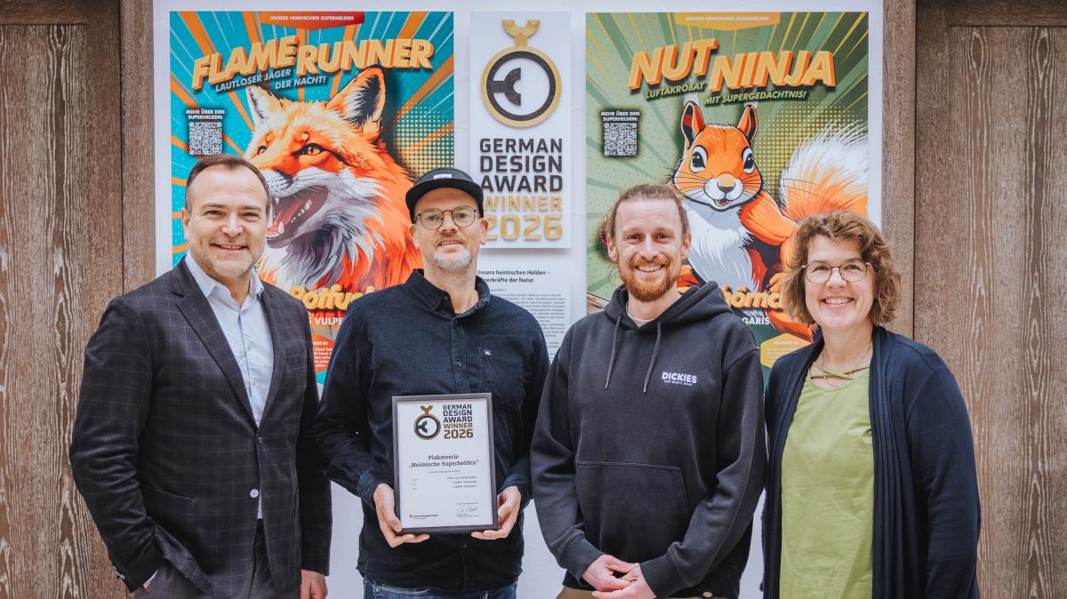 Eine-Ausstellung-im-Landratsamt-widmet-sich-tierischen-Superhelden