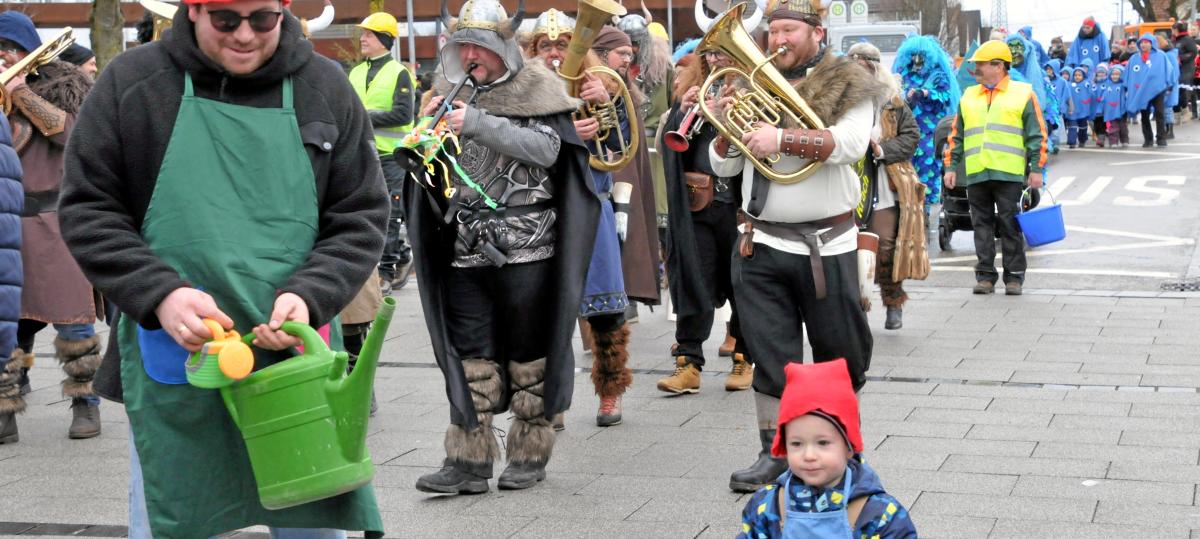 Putziger Faschingstrubel: Der Kinderumzug in Vöhrigen in Bildern