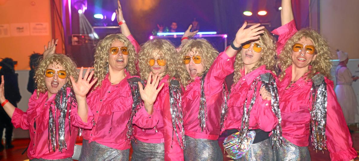 Trotz Regen ausgelassen gefeiert: So war der Gumpige Donnerstag in Weißenhorn