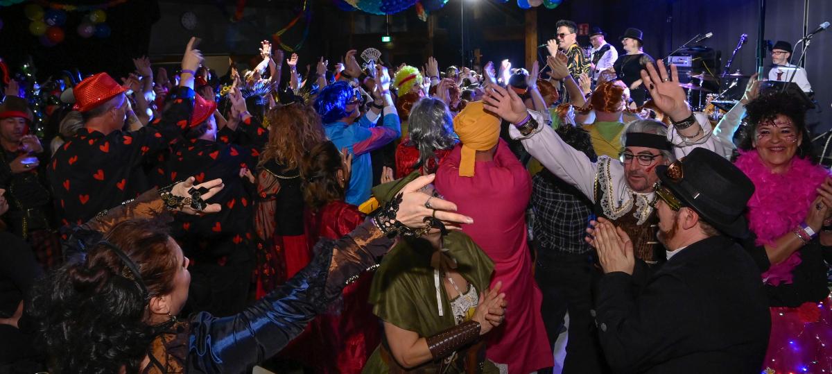 Beim Handballerball ist der Fasching für einen Abend zu Hause