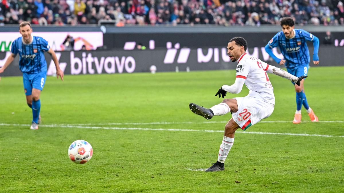 FCA gewinnt gegen Heidenheim: Ein Elfmeter sorgt für Erleichterung