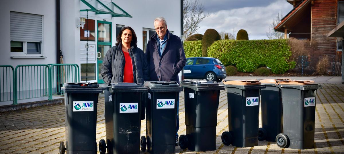 Rückübertragung: Warum Tina Pedroso sieben neue Mülltonnen in ihrer Garage sammelt