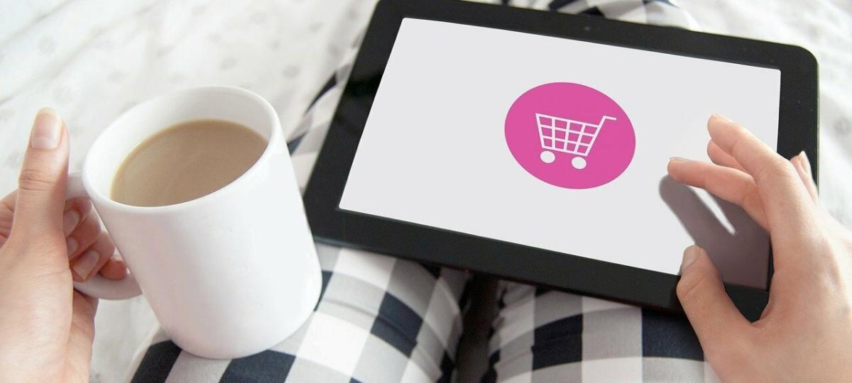 Statt ihre Schuhe zu verkaufen: 35-Jährige verliert 17.500 Euro an Betrüger