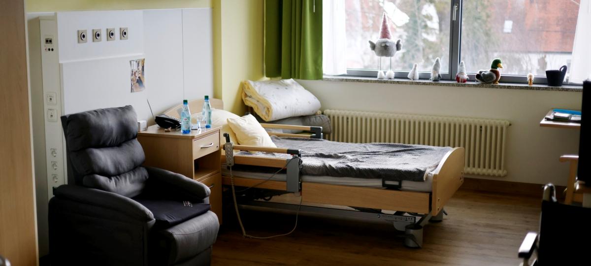 Vom Krankenhaus ins Heim: So läuft die Pflegeplatz-Suche bei den Kliniken im Kreis Neu-Ulm