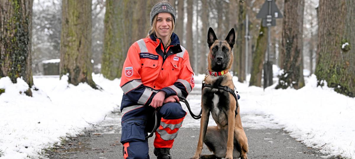 „Nur Kuscheln hat nicht gereicht“: Sie helfen mit ihren Hunden bei der Suche nach Menschen