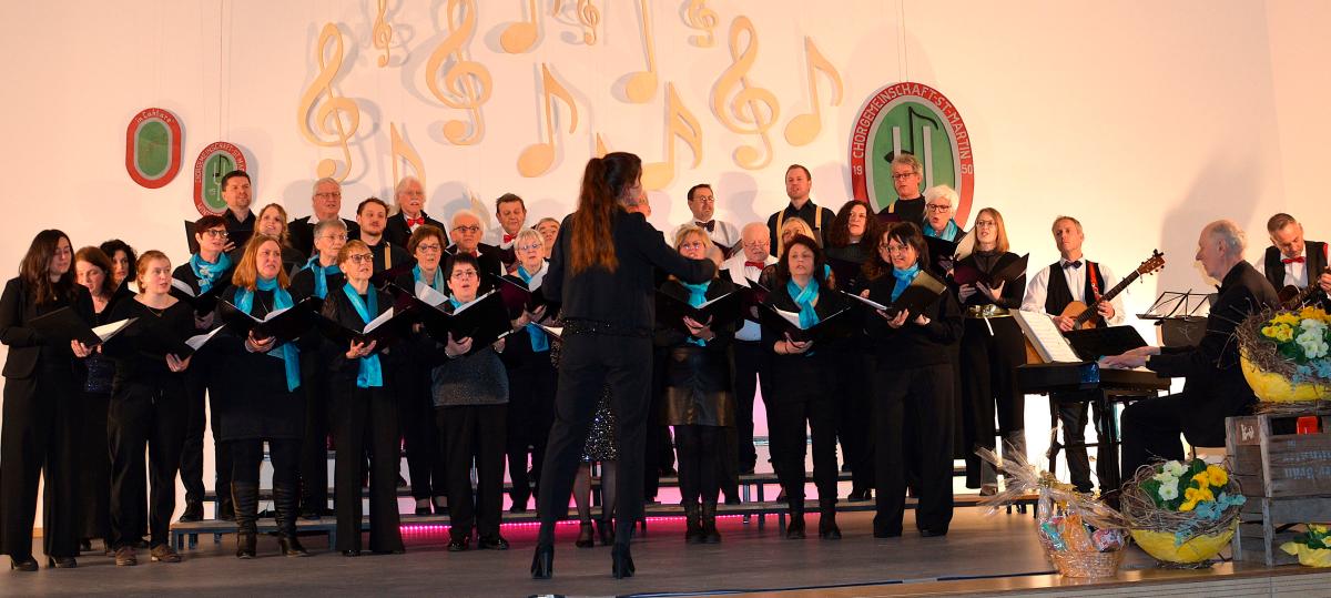 Kein bisschen müde und mit Schwung in den Hüften