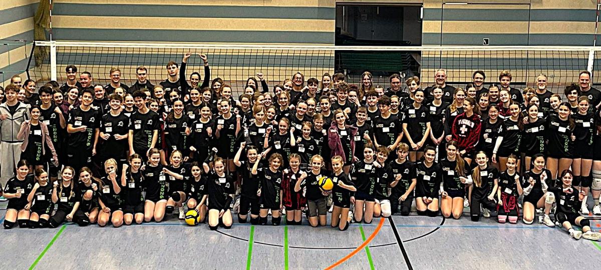 100 Kids beim dritten Camp der Lechrain Volleys
