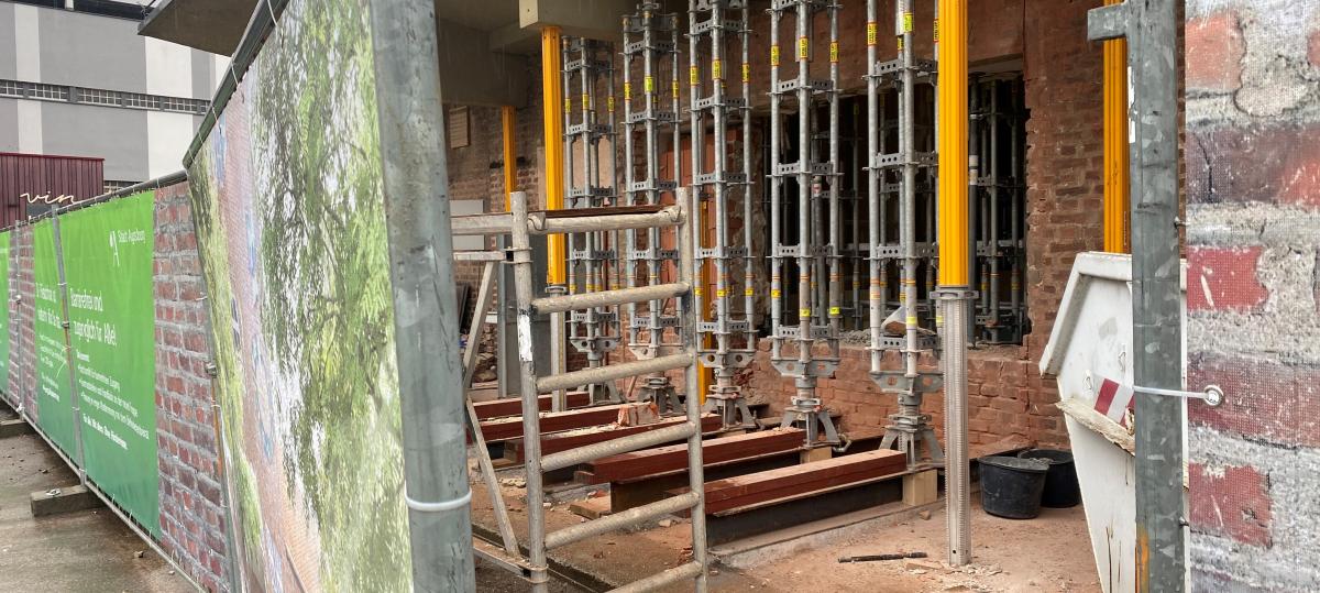 Baustelle auf dem Stadtmarkt in Augsburg: Umbau der Fleischhalle schreitet voran