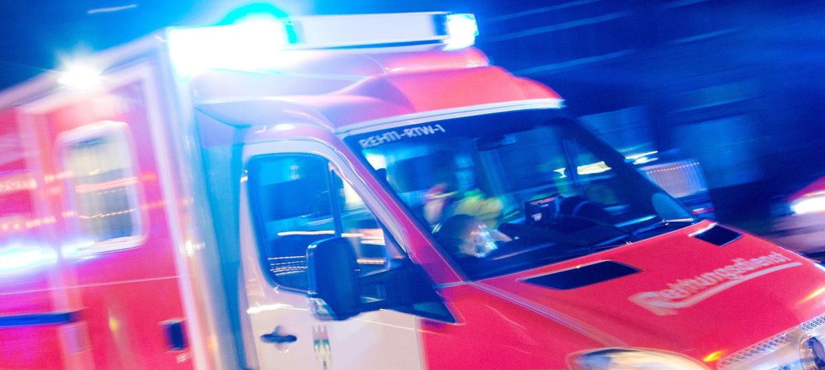 Auto streift Fußgängerin in Illertissen: 71-Jährige stürzt und wird dabei verletzt