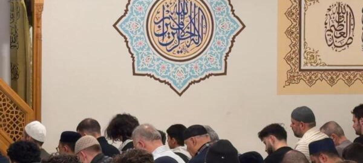 Fastenbrechen und Gebet: Ein Besuch in der Eschenhof-Moschee