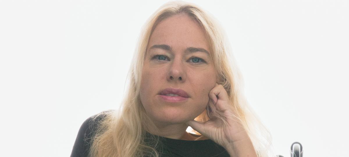 „Mein Körper ist politisch“: Die Künstlerin Lucy Wilke spielt beim Brechtfestival im Stück „Wolf“