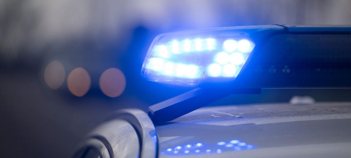 Autofahrer überfährt Sensor der Stadtwerke und flüchtet