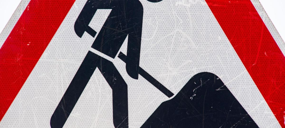 Glasfaser-Ausbau führt zu Verkehrsbehinderungen in der Lessingstraße