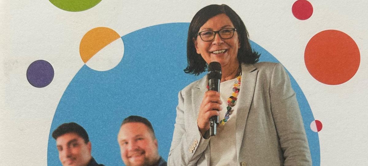 Programm der Volkshochschule Ammersee West: Besuch des Flugsimulators, viele Kurse und Vorträge