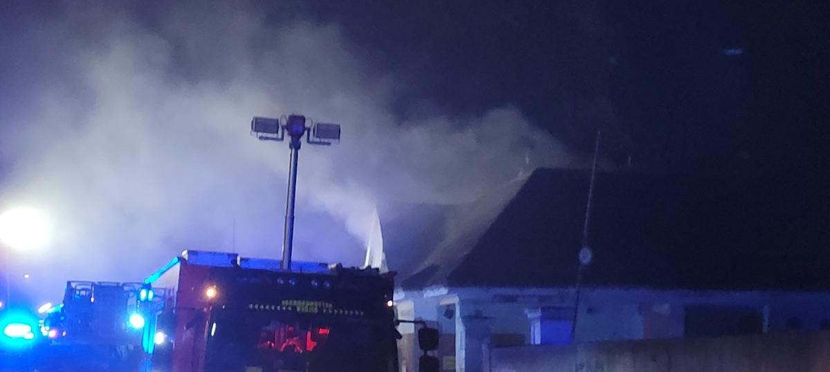 Brand am Zeuna-Stärker-Areal: Augsburger Feuerwehr rückt zu Nacht-Einsatz aus