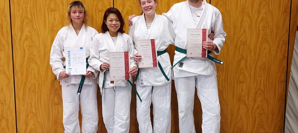 Alle vier erringen den Grüngurt