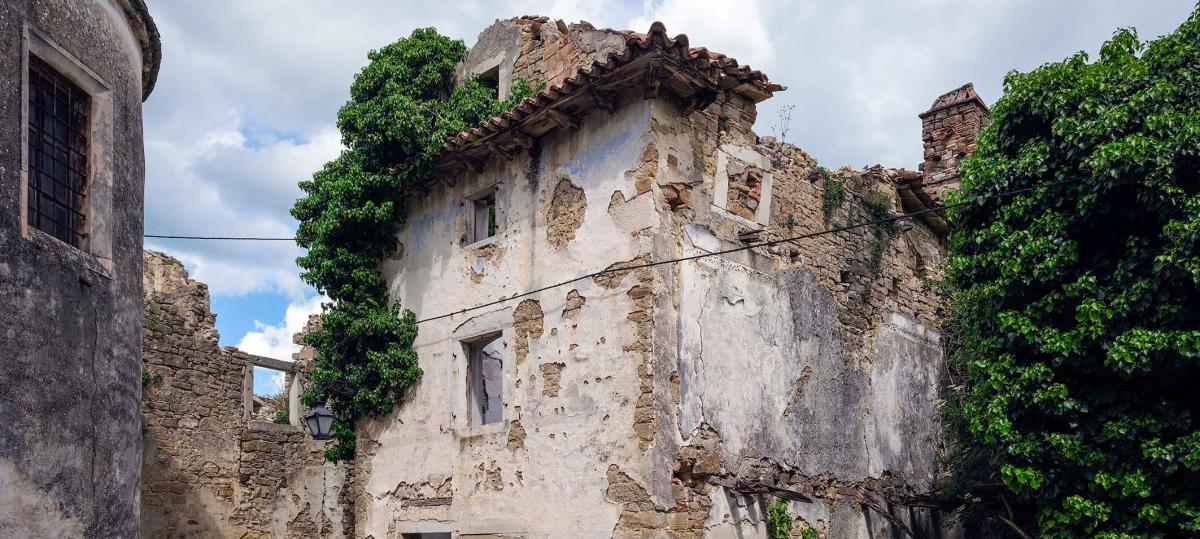 Überflutet, verlassen, vergessen: Ausstellung zeigt das Schicksal verlassener Dörfer an der Donau