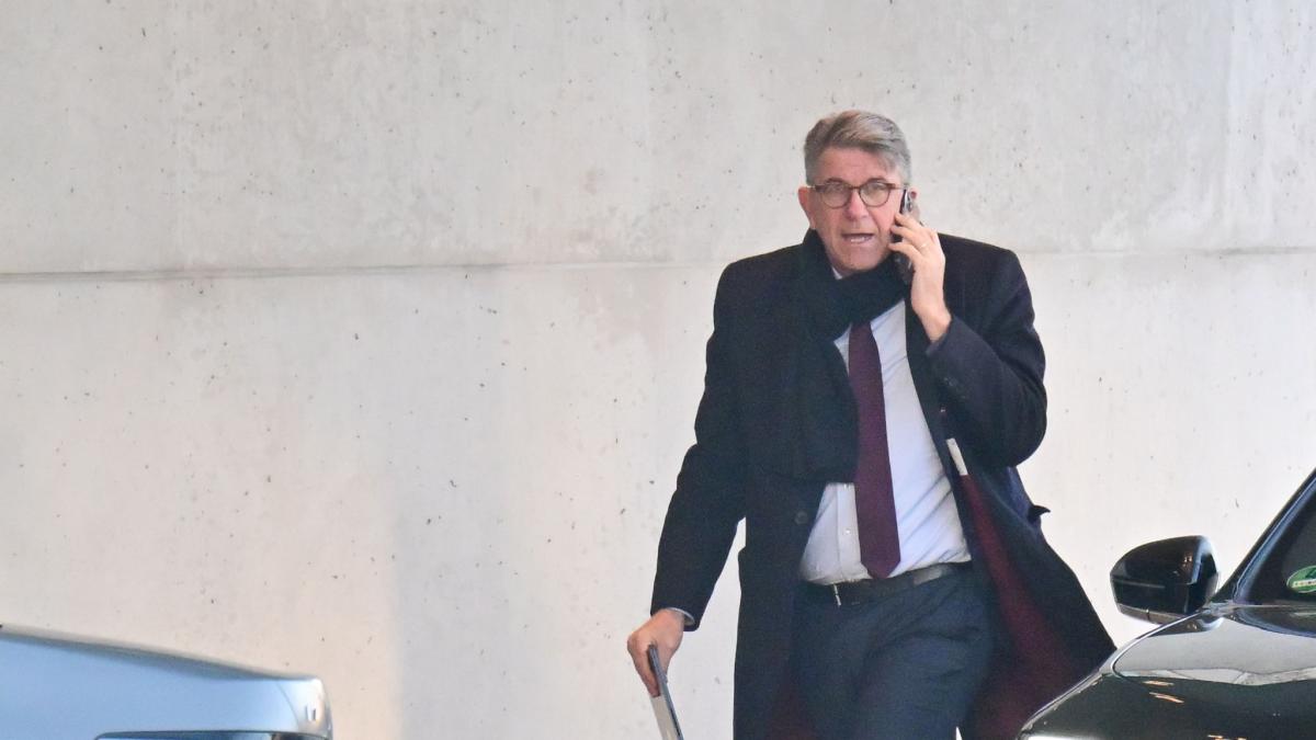 Kulturstaatsminister stoppt Jury-Entscheid bei Buchhandel und Berlinale
