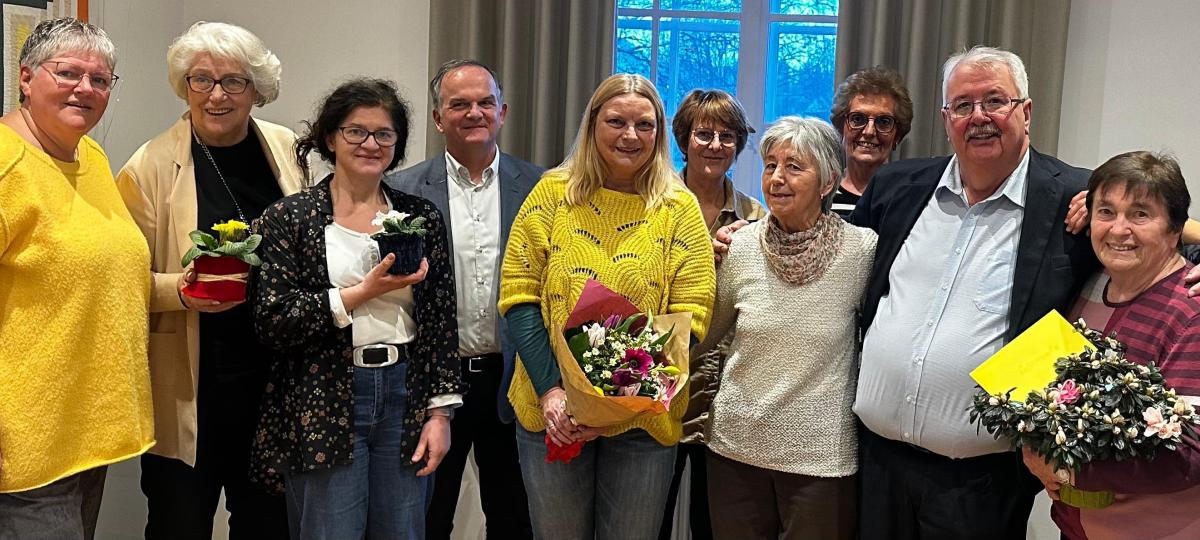 Von Wollbienen, Klebepistolen und ausscheidenden Häuptlingen