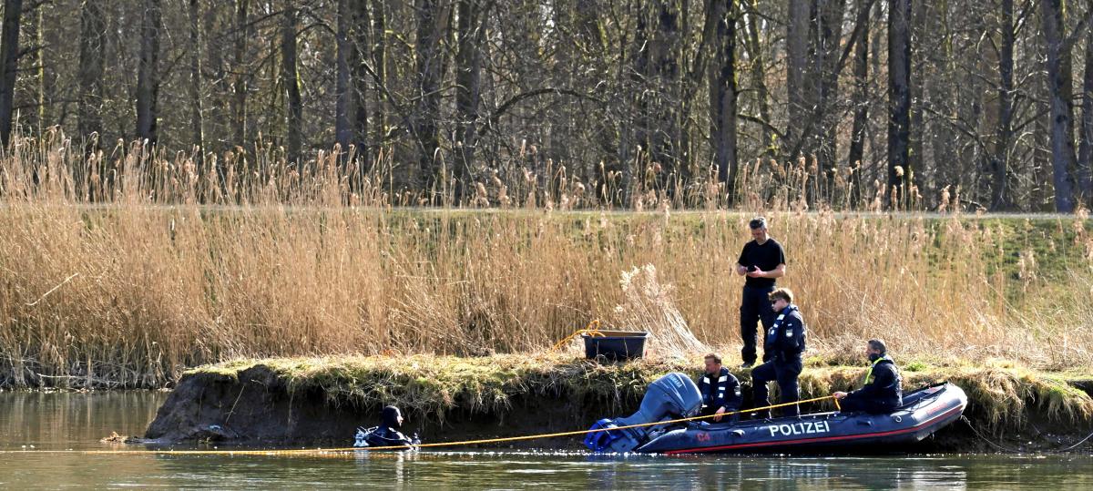 Nach Feuerwehrhose und sterblichen Überresten: Suchaktion an Donau bringt keine neuen Hinweise