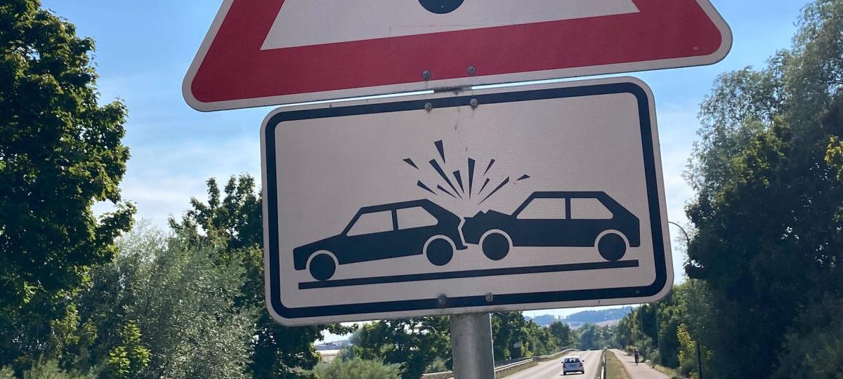 28-Jähriger verursacht Auffahrunfall auf A7 mit hohem Sachschaden