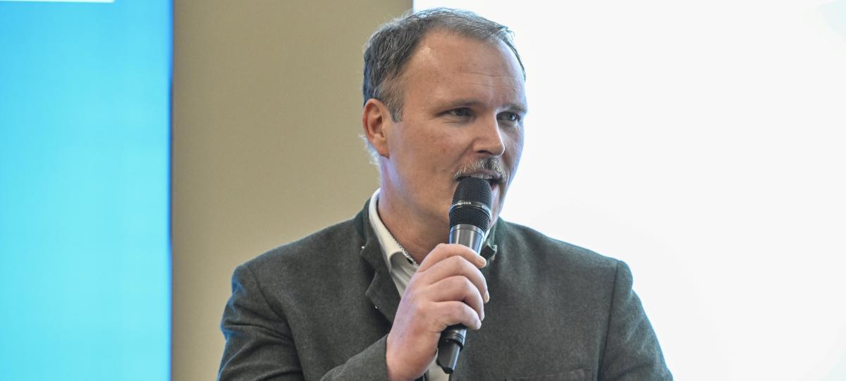 Vor der Stichwahl: Kandidat der Bayernpartei unterstützt Landrat Eichinger