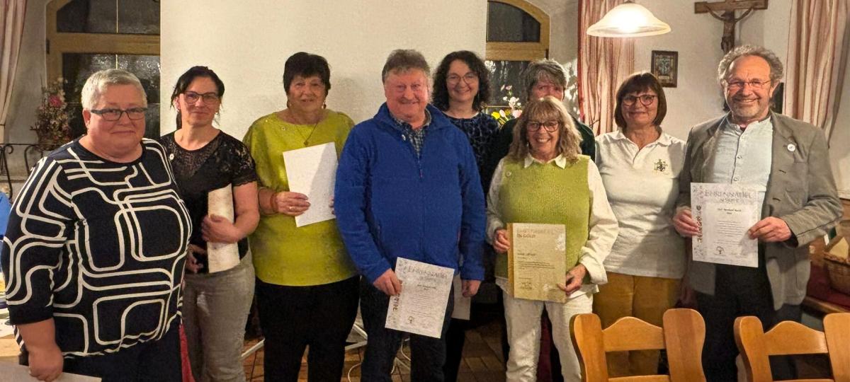 Bilderrückblick und Neuwahlen