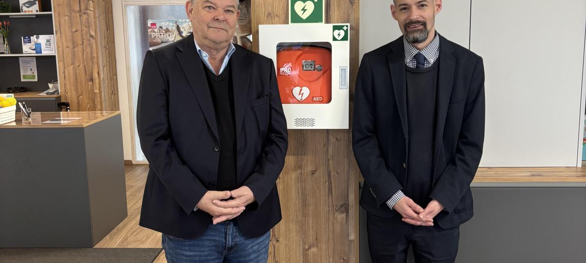 Neuer automatisierter externer Defibrillator