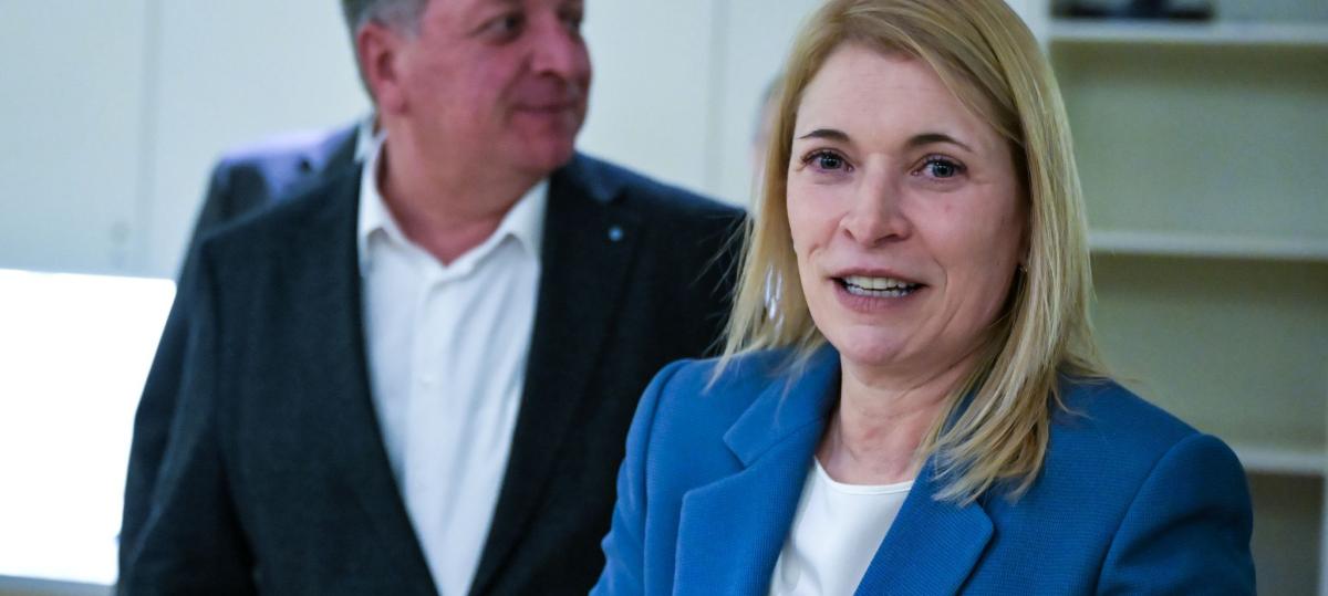 Diskussion mit Bahn-Chefin Evelyn Palla über Dauerkrise: Bayern will das Angebot bei Regionalzügen retten