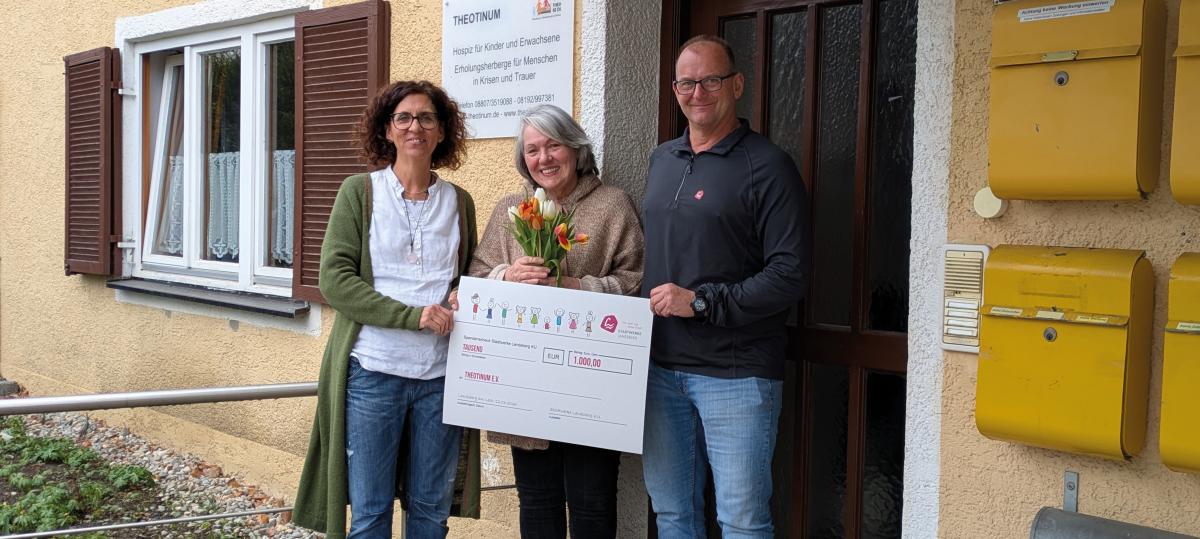 Selbstgebackene „Auszogne“ bringen Spenden für sozialen Zweck